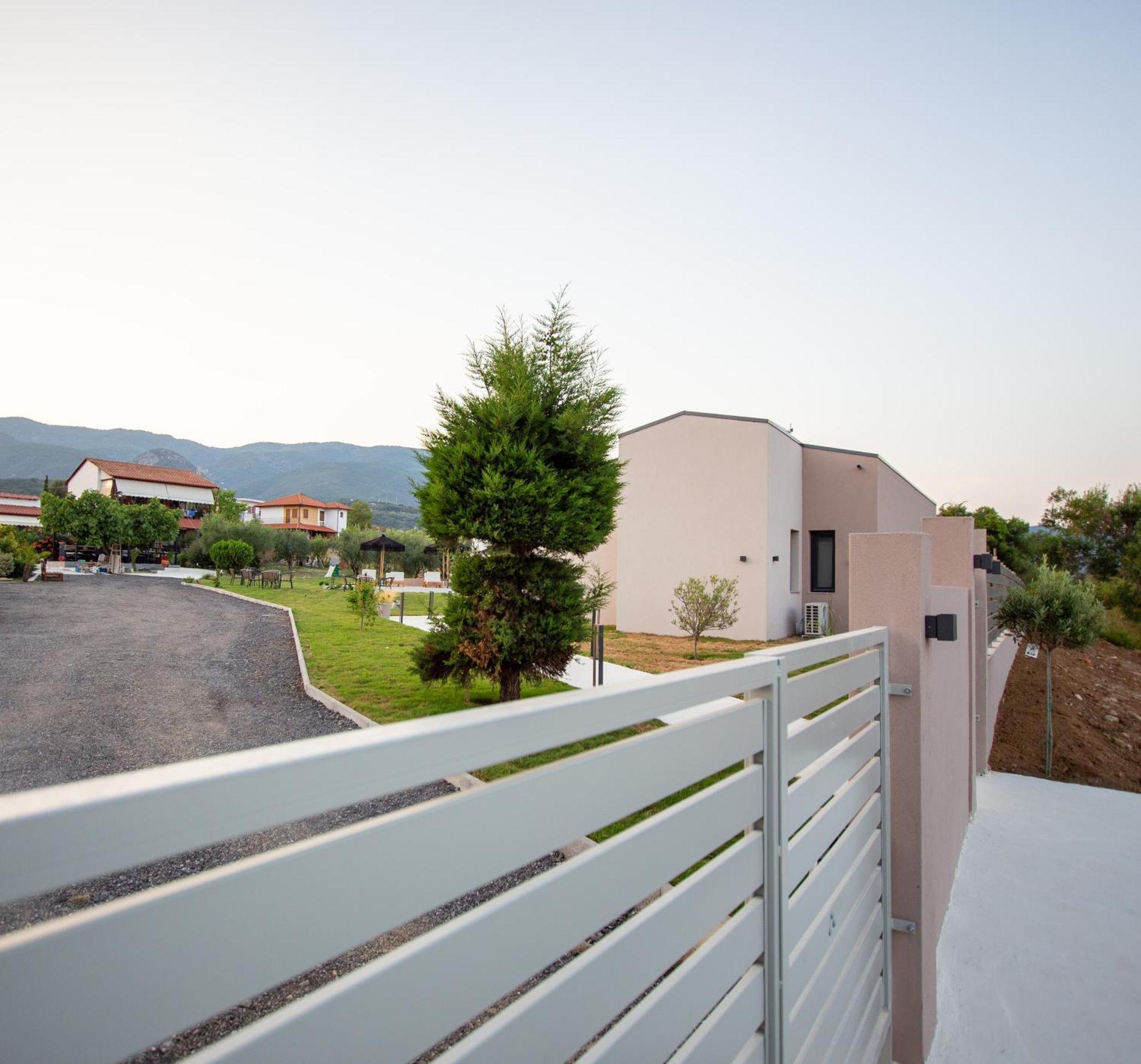 Terra Holiday Homes Asprovalta Bagian luar foto